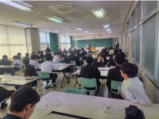 GRⅡ、ARⅡ合同授業「バナナ論文輪読」