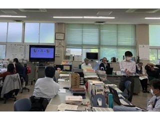 休校期間中の新たな学習活動に向けて①　～職員研修を行いました～