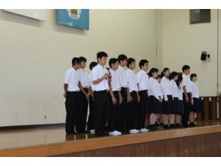 第３６期生徒会退任式及び第３７期生徒会認証式を実施しました。