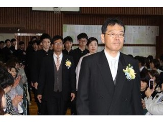 第34回卒業証書授与式を挙行しました。