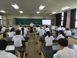 ２年普通科URⅡ「班長会議」