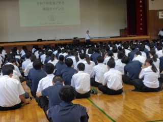 ２学年「進路講話」