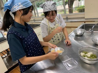 クッキング部活動記録❶　～抹茶白玉団子　きなこ添え～