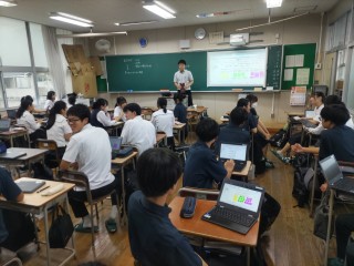 １年普通科URⅠ「自己紹介／テーマ書き出し」　