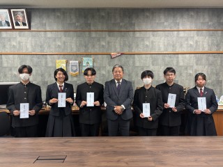 北辰会（同窓会）激励金授与式