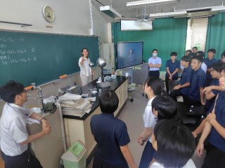 2年理数科GSS（グローバルスタンダードサイエンス）「電流について」