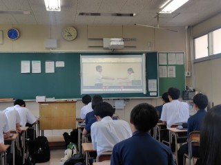 １学期退任式、表彰式、終業式