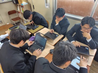 1年普通科ＵＲⅠ「論文調査２」