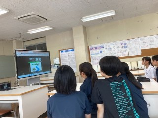 URⅡ生活科学班探究活動～京都大学黒川教授とのオンライン講義～