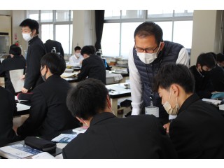 Ｈ２Ｏ２中のＯ原子の酸化数について考えました。